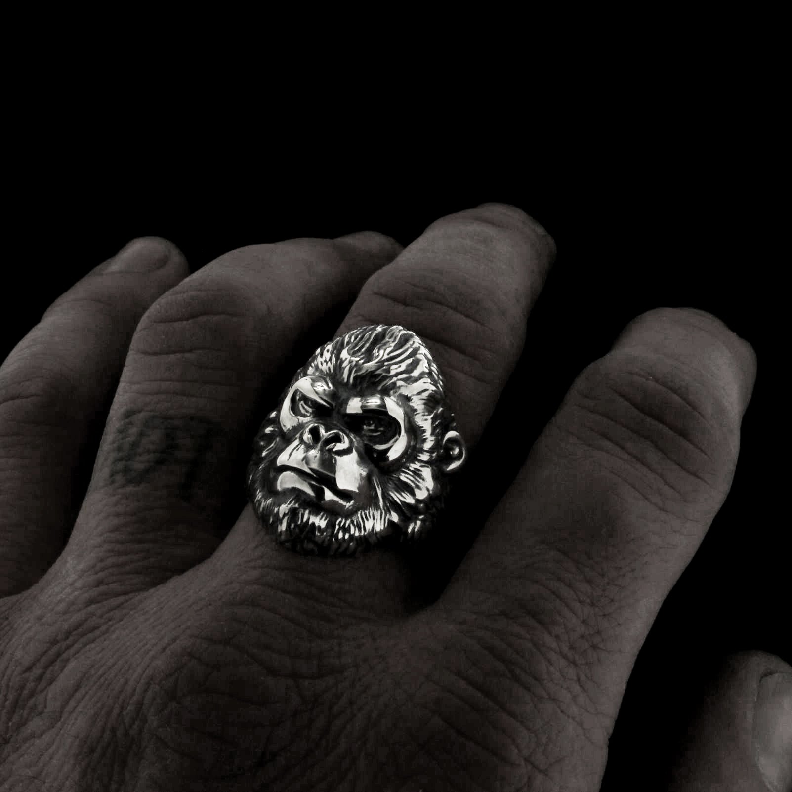 GORILLA SILVERBACK