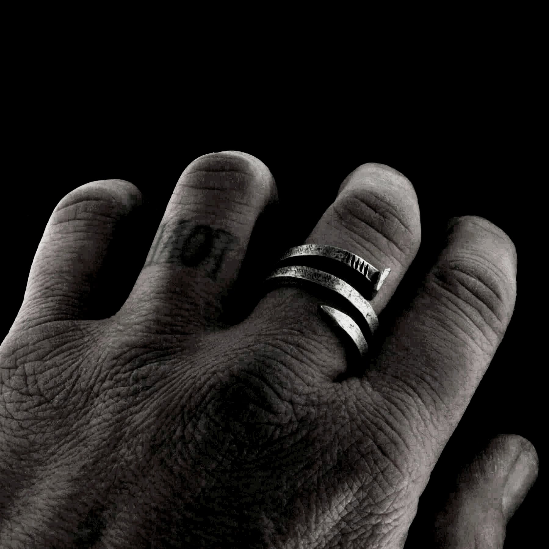 IL CHIODO A DUE GIRI