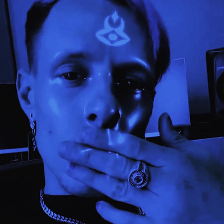 BLUE EYE di Boss Doms e Manuel Bozzi